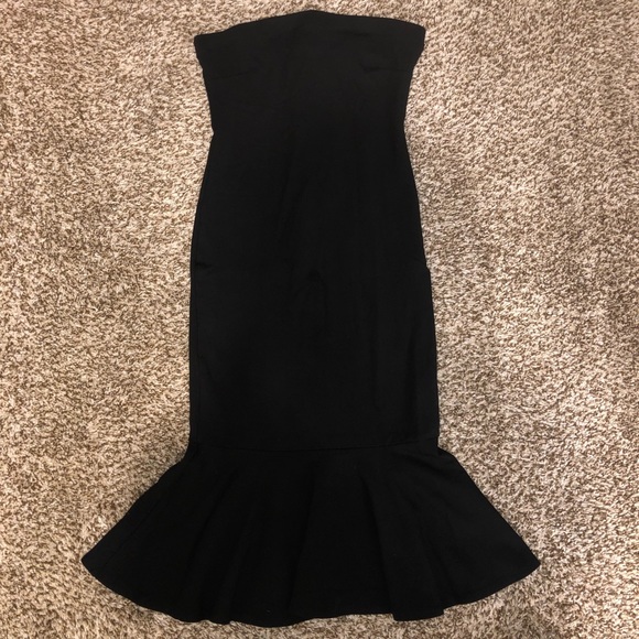 Forever 21 Dresses & Skirts - Forever 21 Black Strapless Fitted Dress